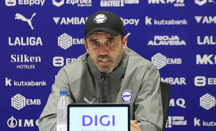 Coudet habla de Pacheco, Denis Suárez, Novoa, Boyé, el mercado y el Atlético