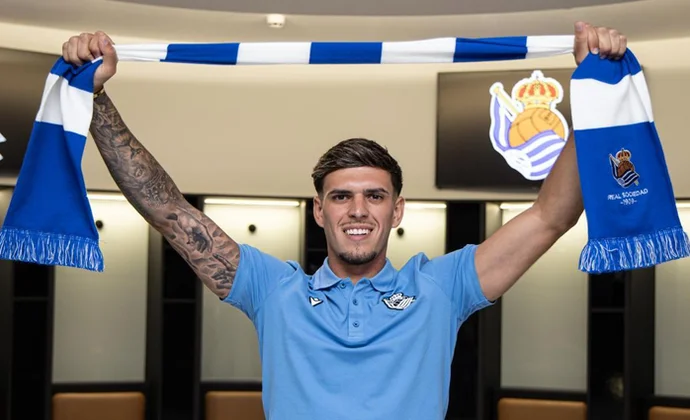 Acuerdo entre Real Sociedad y Real Oviedo para la cesión de Javi López