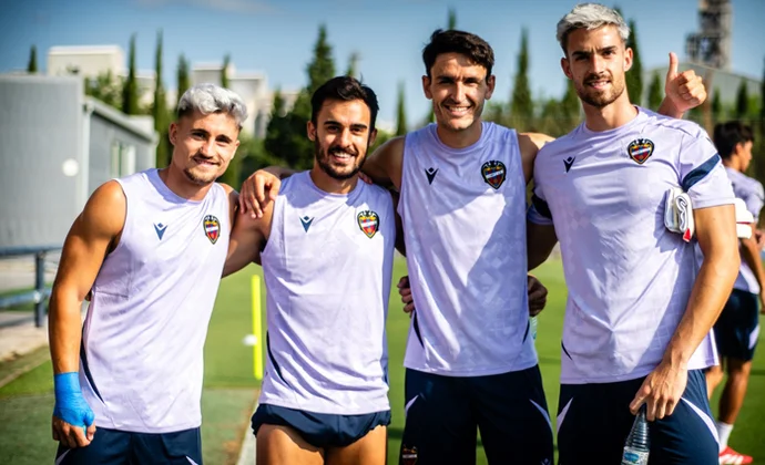 Matturro, Arriaga y Koyalipou no llegan a tiempo y Losada es duda por un golpe