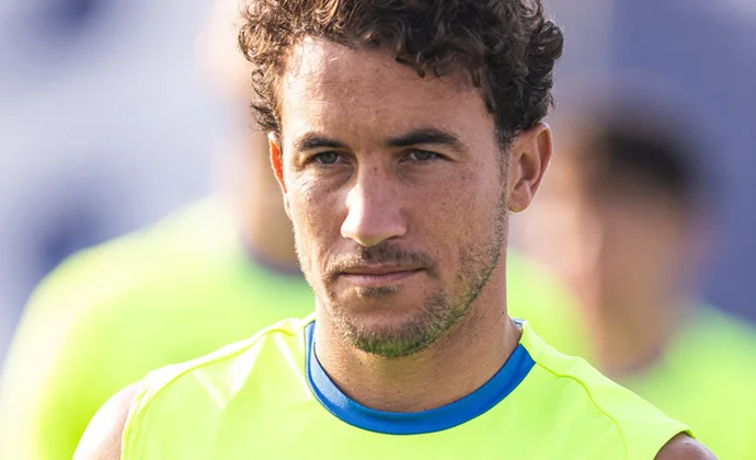 Luis Milla completa toda la semana de trabajo con normalidad tras los calambres de Sevilla