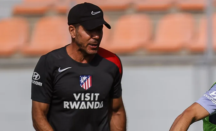 Simeone ensaya con Lenglet por segundo día consecutivo