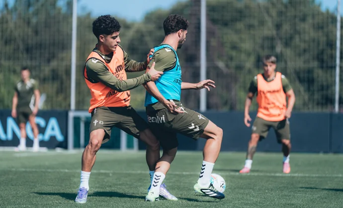 Yoel Lago y Sotelo completan la sesión con normalidad tras superar las molestias