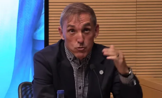 Garagarza presenta a Pickel y Urko y explica cómo se encuentra la plantilla y el mercado