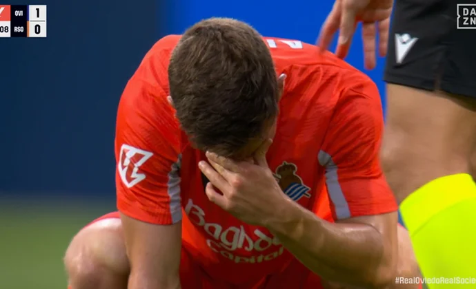 Aihen Muñoz, sustituido tras recibir un golpe en la cabeza