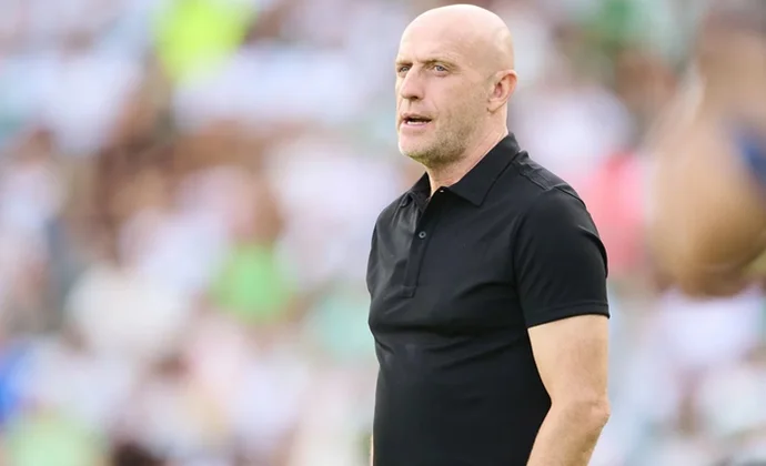 El Levante se desmorona tras el espejismo de los amistosos y Calero prepara cambio de sistema