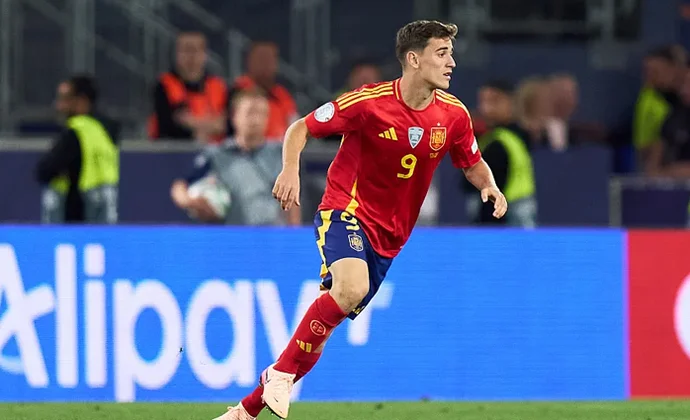 España desconvoca a Gavi y no llama a ningún sustituto