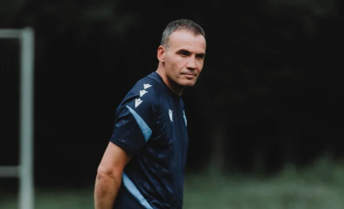 Sergio Francisco decide esquivar la solidez defensiva