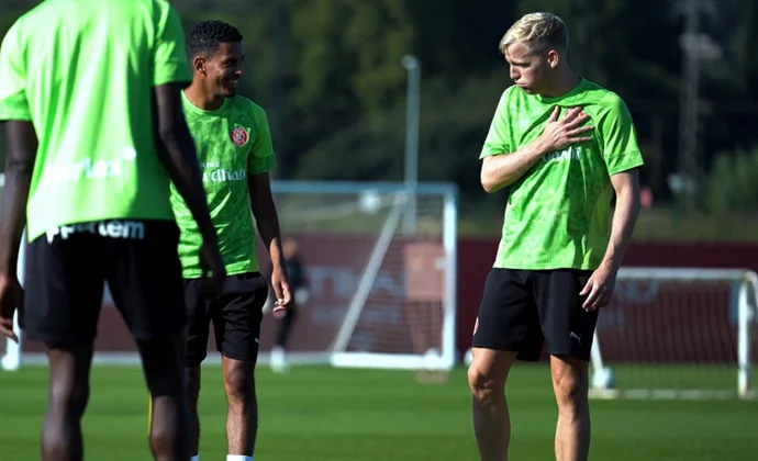 Ounahi completa su primera sesión, Van de Beek se incorpora y Tsygankov sigue ausente