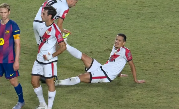 Luiz Felipe tuvo que pedir el cambio por calambres