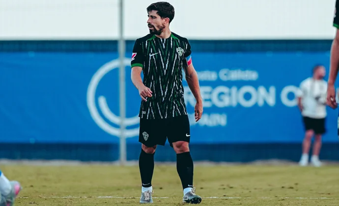 El Elche anuncia la rescisión del contrato de Jairo Izquierdo