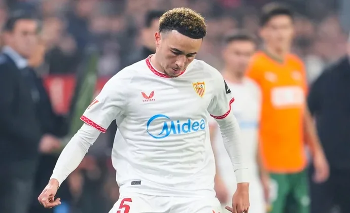 El Sevilla paraliza la salida de Rubén Vargas tras la venta de Lukebakio