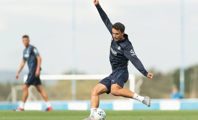 El Alavés retoma los entrenamientos pendientes de Lucas Boyé y Benavídez