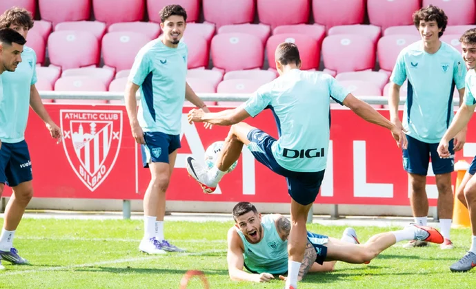 Vuelta al trabajo en Lezama sin Berenguer, Galarreta y Lekue