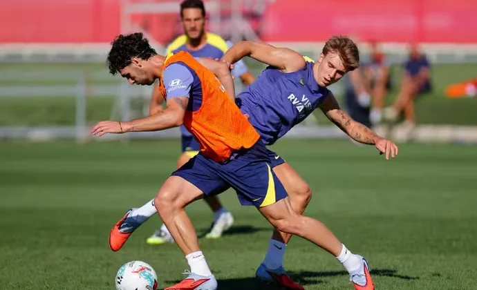 Pablo Barrios se reincorpora al entrenamiento con el Atlético 