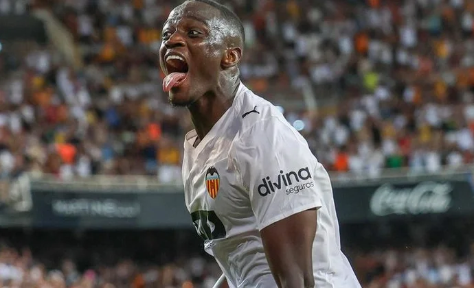 Diakhaby recupera y defiende su territorio