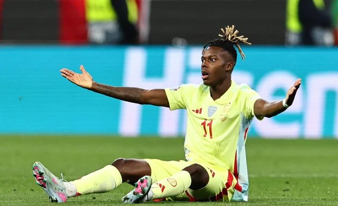 Nico Williams: De las dos semanas de baja según As a las seis según Marca