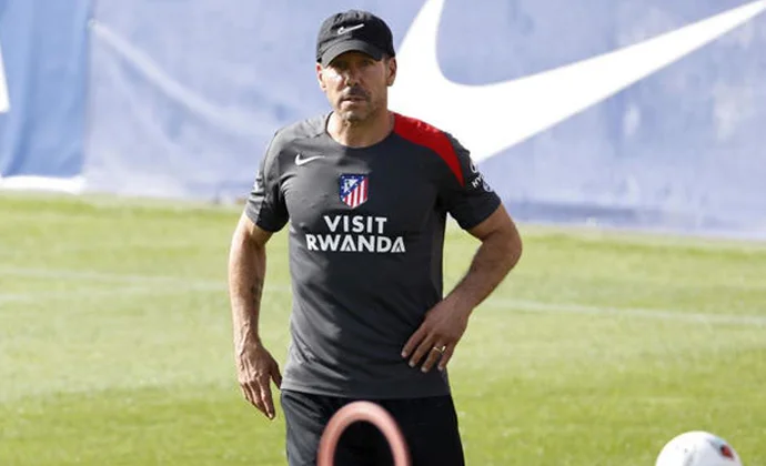 Simeone ensaya con Barrios, Cardoso y Gallagher juntos en una prueba engañosa