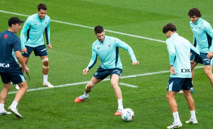 El Athletic se ejercita sin Prados, Serrano, Nico Williams, Lekue ni los internacionales
