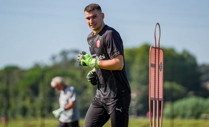 Livakovic y Ounahi se incorporan al grupo en la sesión del Girona