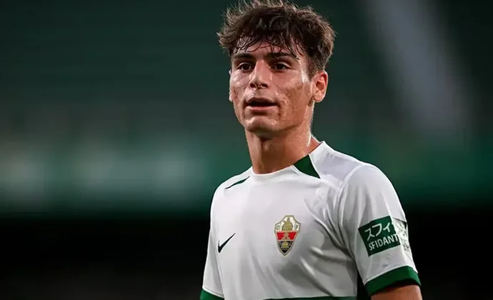 La prensa de Elche cree que Mendoza podría descansar y dejar su sitio a Martim Neto