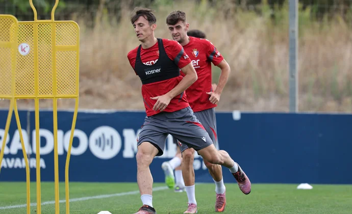 Budimir, Iker Muñoz y Osambela se incorporan. Moi Gómez y Rosier, al margen