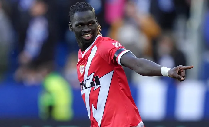 El Al Shabab se retira de la puja por Pathé Ciss y centra sus esfuerzos en Oriol Romeu