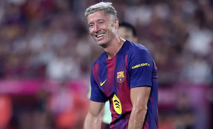 Robert Lewandowski entrará en la rotación: Valencia o Newcastle