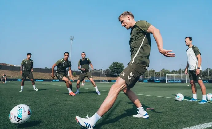 Starfelt repite parcialmente con el grupo mientras el Celta se prepara para recibir al Girona