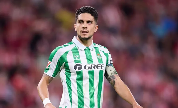 Bartra, duda hasta el final; Llorente se perfila como alternativa en la defensa