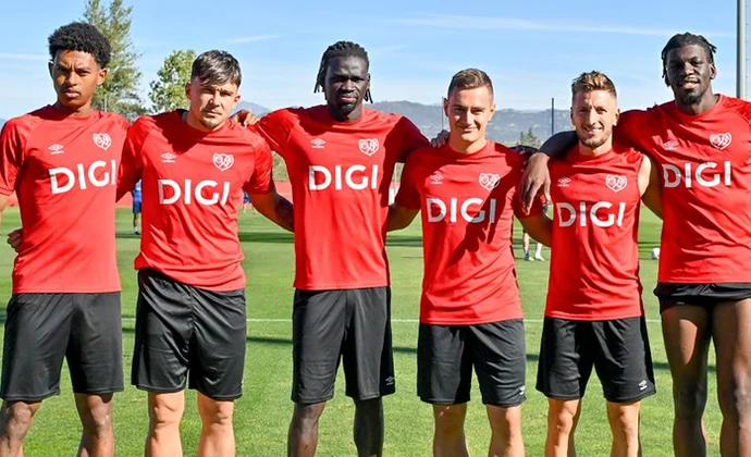 El Rayo se ejercita en Las Rozas con todos los internacionales de vuelta