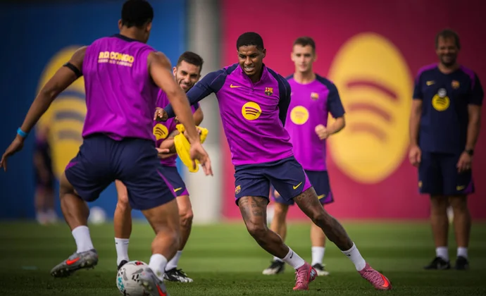 Lamine Yamal no se ejercita por molestias y es duda para mañana y Frenkie de Jong hace parte de la sesión