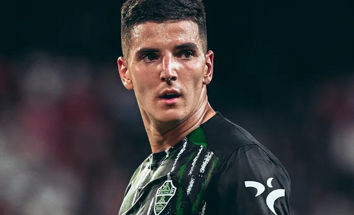 Martim Neto pide sitio en el once de gala franjiverde