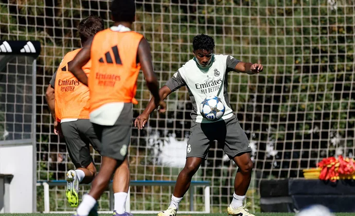 Endrick, Camavinga y Bellingham trabajan parcialmente en la sesión dominical