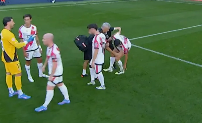 Luiz Felipe se retira lesionado de los isquiotibiales en El Sadar