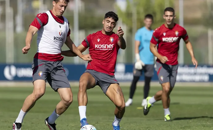 Moi Gómez, única baja en la vuelta al trabajo de Osasuna