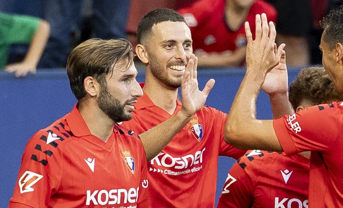 Raúl García se acerca sigilosamente a Budimir