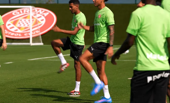 El Girona entrena pendiente de Tsygankov, Lemar y las pruebas médicas de Joel Roca