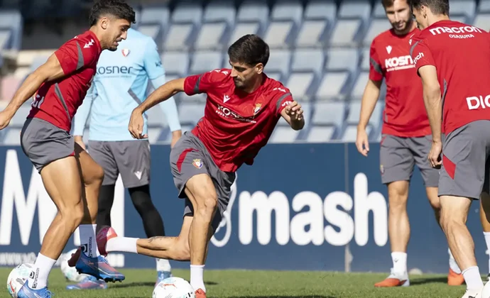 Moi Gómez da un paso atrás y Aimar Oroz sigue fuera