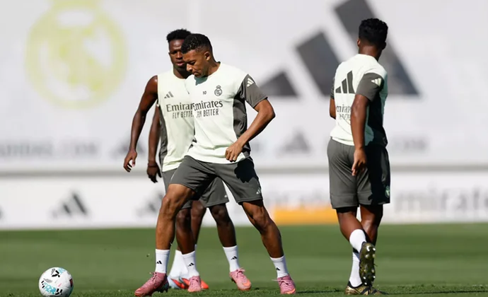 Endrick completa toda la sesión y Alonso tiene tres bajas