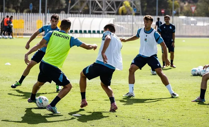 Sesión de recuperación en Sevilla sin Yangel Herrera ni Oskarsson