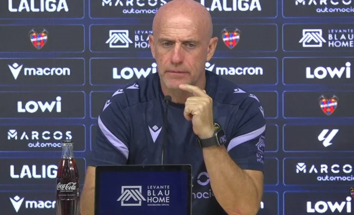 Calero matiza sus rotaciones y habla de Toljan, Manu Sánchez, Etta Eyong, Vinicius y el Real Madrid