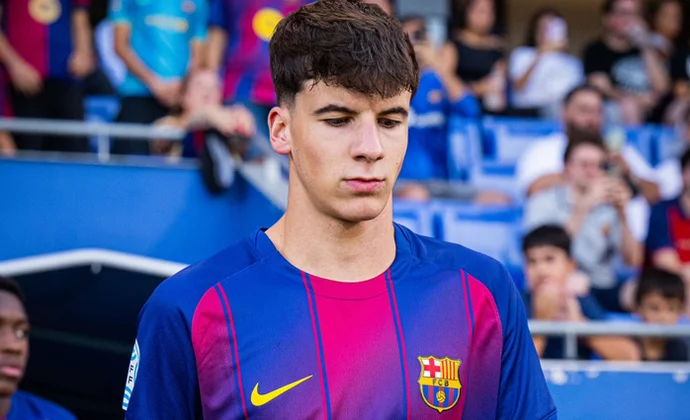 Jofre Torrents juega 45 minutos contra el Castellón B antes de volver a las órdenes de Flick