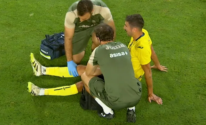 Comesaña se retira lesionado del aductor del partido contra el Sevilla