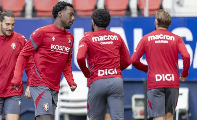 Juan Cruz, Moi Gómez y Aimar Oroz, bajas en la sesión del martes