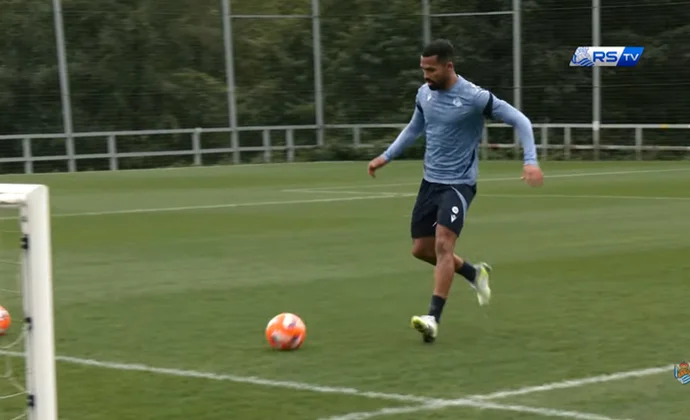 Sesión de recuperación en Zubieta con Yangel Herrera en la recta final