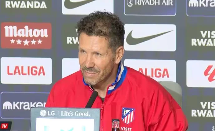 Simeone habla sobre Álex Baena, Hancko, Raspadori, Ruggeri y Julián Álvarez en la previa del Real Madrid