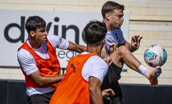 Duro y Gayà entrenan con el grupo y Agirrezabala gestiona las cargas