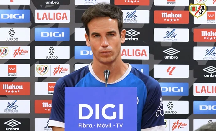 Íñigo Pérez habla de Nteka, Luiz Felipe, De Frutos, Valentín, Vertrouwd, Pedro Díaz, Alemao, Chavarría, Ratiu, Mumin, Álvaro y el Sevilla