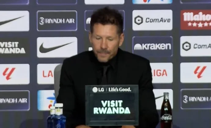 Simeone celebra el triunfo en el derbi y haba de Nico González y Julián Alvarez