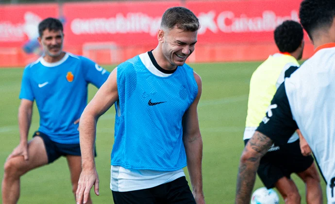 Sesión de recuperación en Son Bibiloni sin Kumbulla, Omar Mascarell y Virgili